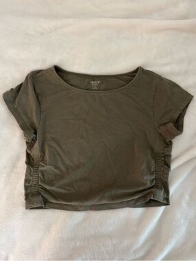 Old Navy - Olive Green Ruched-Side Short Sleeve Crop Top
